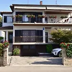 Vedrana 3 Taverna By Interhome