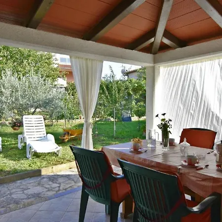 Vedrana 3 Taverna By Interhome * Umag