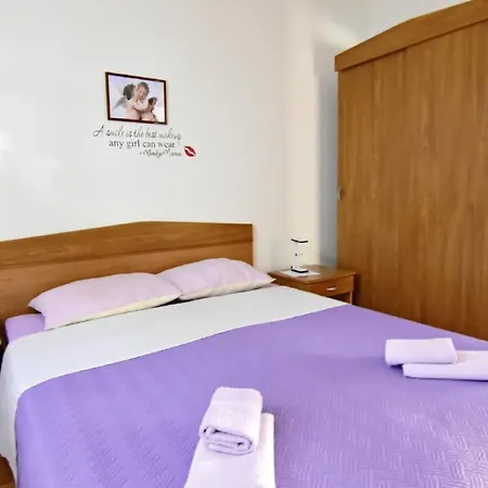 Vedrana 3 Taverna By Interhome *