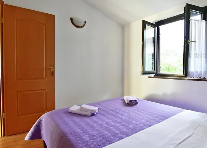 Lejlighed Vedrana 3 Taverna By Interhome